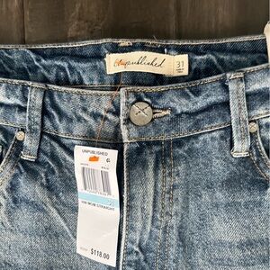 Unpublished blue jeans with vintage mom fit